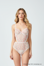 Şık dantel bodysuit, zarif detaylar.